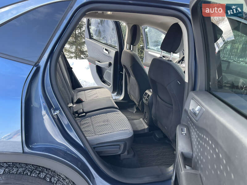 Позашляховик / Кросовер Ford Escape 2020 в Луцьку