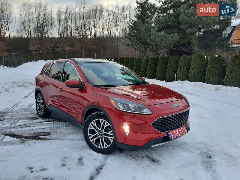 Позашляховик / Кросовер Ford Escape 2020 в Львові
