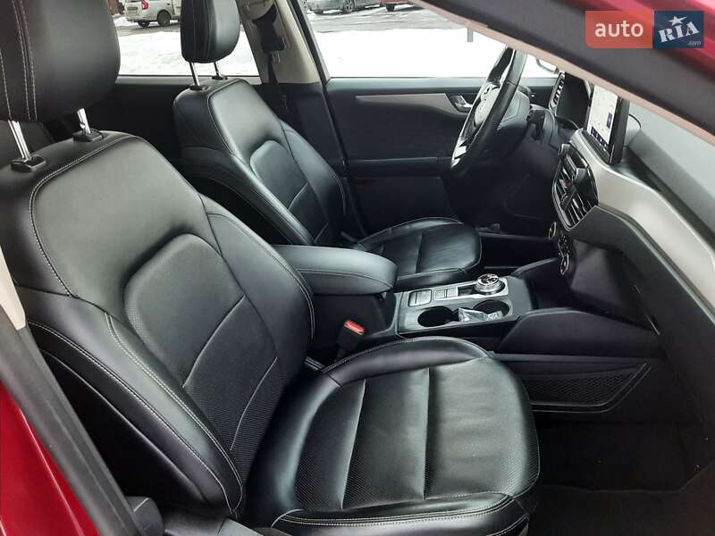 Позашляховик / Кросовер Ford Escape 2020 в Львові