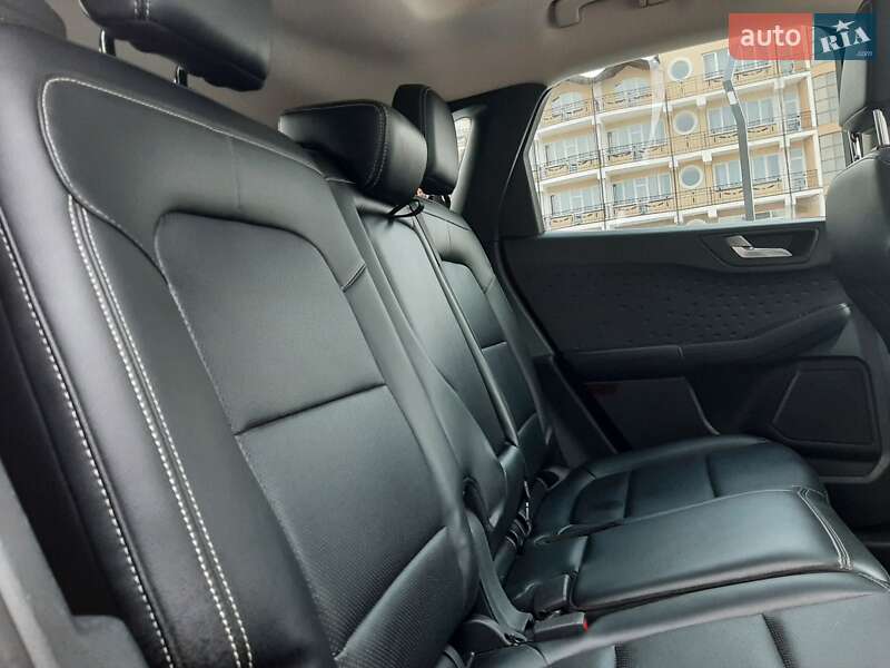Позашляховик / Кросовер Ford Escape 2020 в Львові