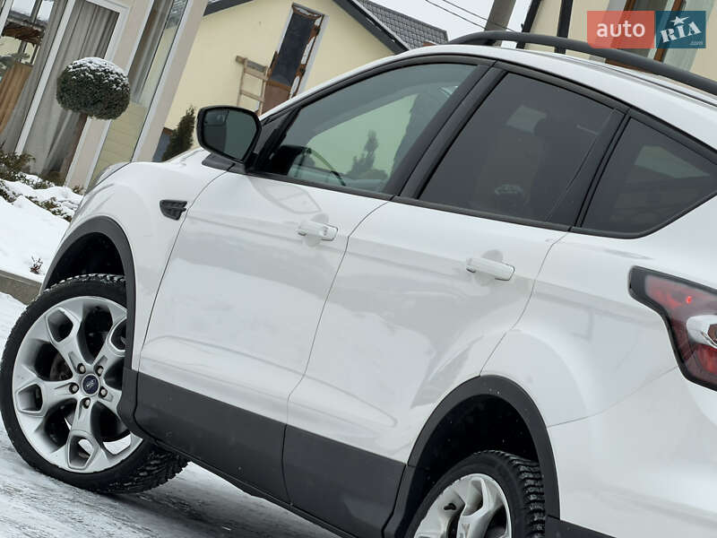 Внедорожник / Кроссовер Ford Escape 2018 в Дрогобыче