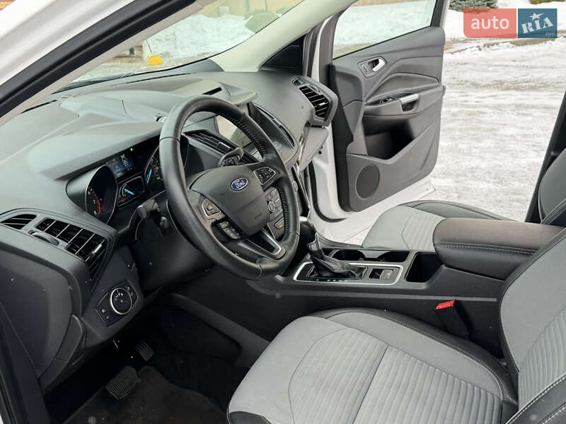 Внедорожник / Кроссовер Ford Escape 2018 в Дрогобыче