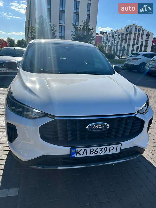 Внедорожник / Кроссовер Ford Escape 2024 в Киеве