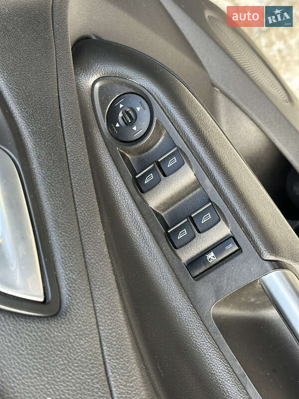 Позашляховик / Кросовер Ford Escape 2015 в Харкові фото 26 Позашляховик / Кросовер Ford Escape 2015 в Харкові