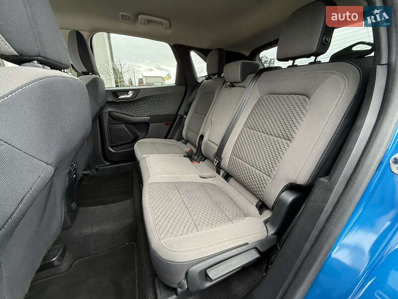 Внедорожник / Кроссовер Ford Escape 2019 в Стрые