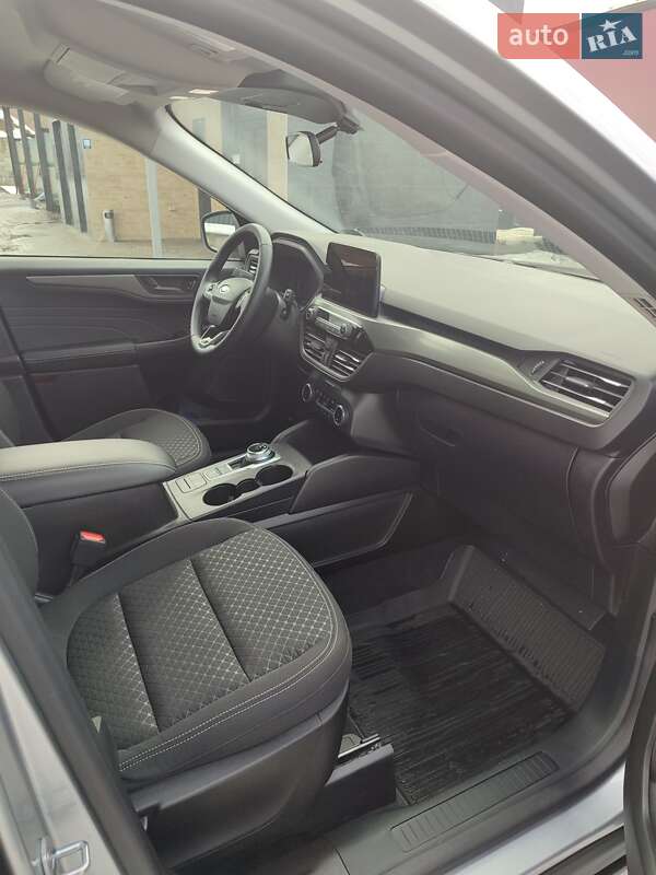 Внедорожник / Кроссовер Ford Escape 2023 в Галиче