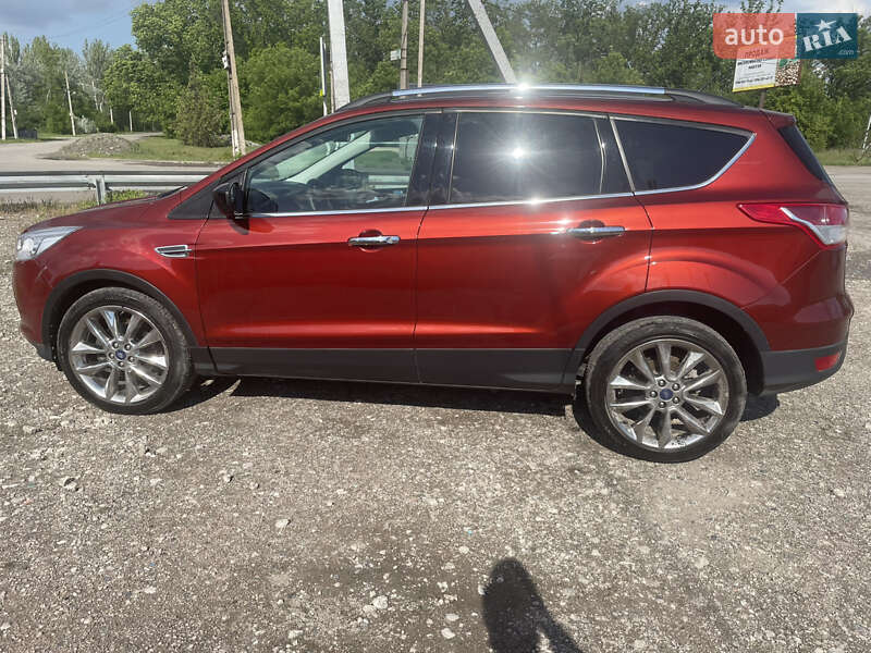 Внедорожник / Кроссовер Ford Escape 2015 в Кривом Роге