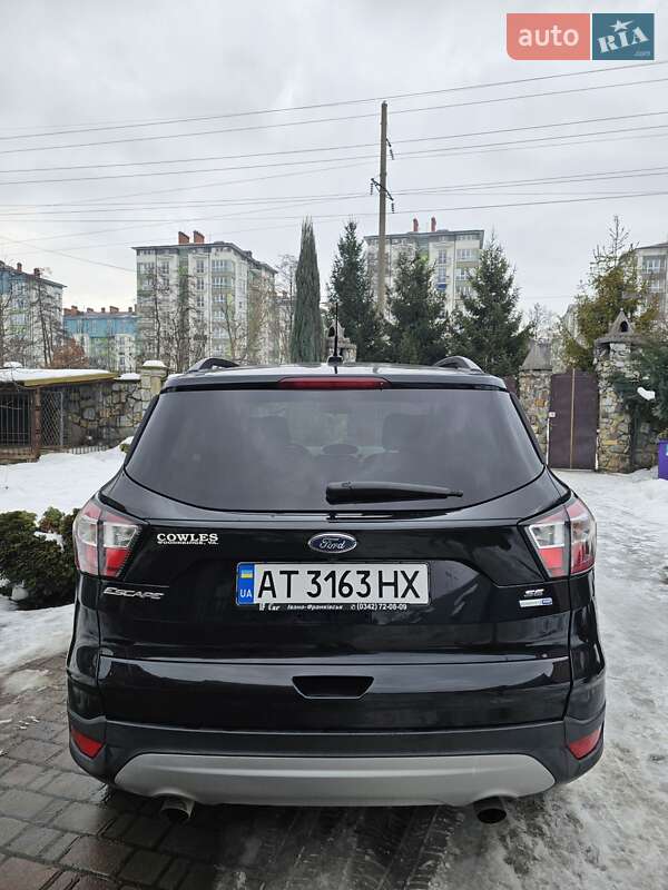 Позашляховик / Кросовер Ford Escape 2017 в Івано-Франківську