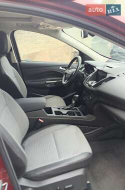 Позашляховик / Кросовер Ford Escape 2017 в Рівному