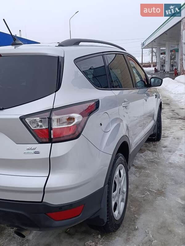Внедорожник / Кроссовер Ford Escape 2017 в Житомире