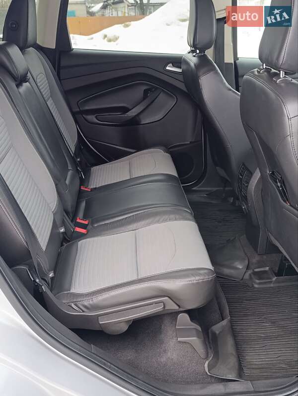 Внедорожник / Кроссовер Ford Escape 2017 в Житомире