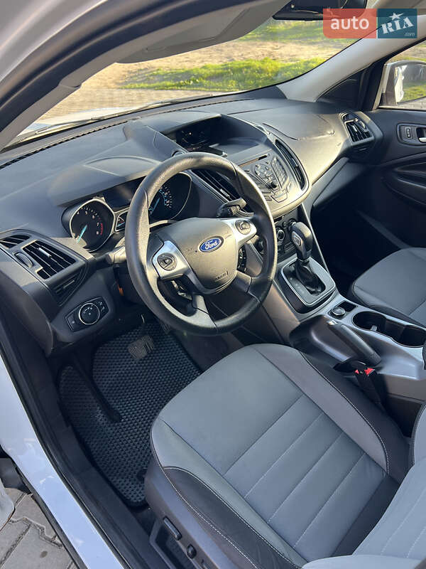 Внедорожник / Кроссовер Ford Escape 2013 в Гайвороне