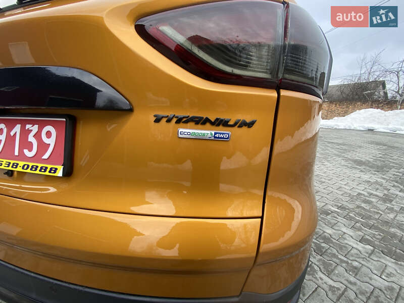 Внедорожник / Кроссовер Ford Escape 2016 в Дубно