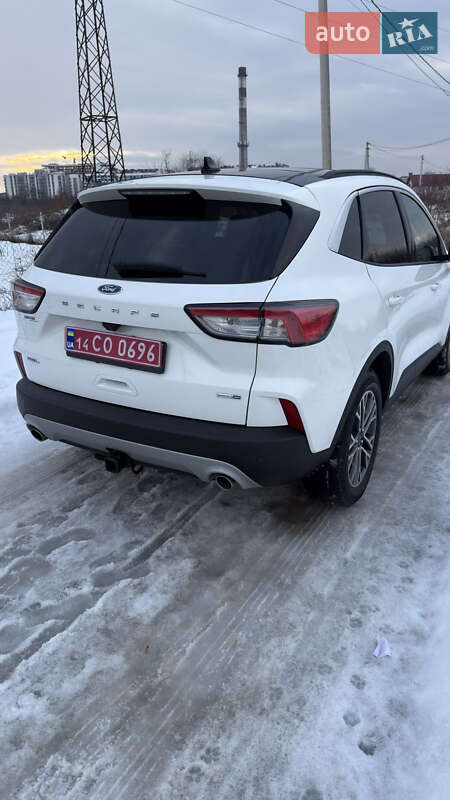 Внедорожник / Кроссовер Ford Escape 2019 в Ивано-Франковске