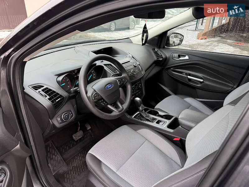 Позашляховик / Кросовер Ford Escape 2017 в Києві