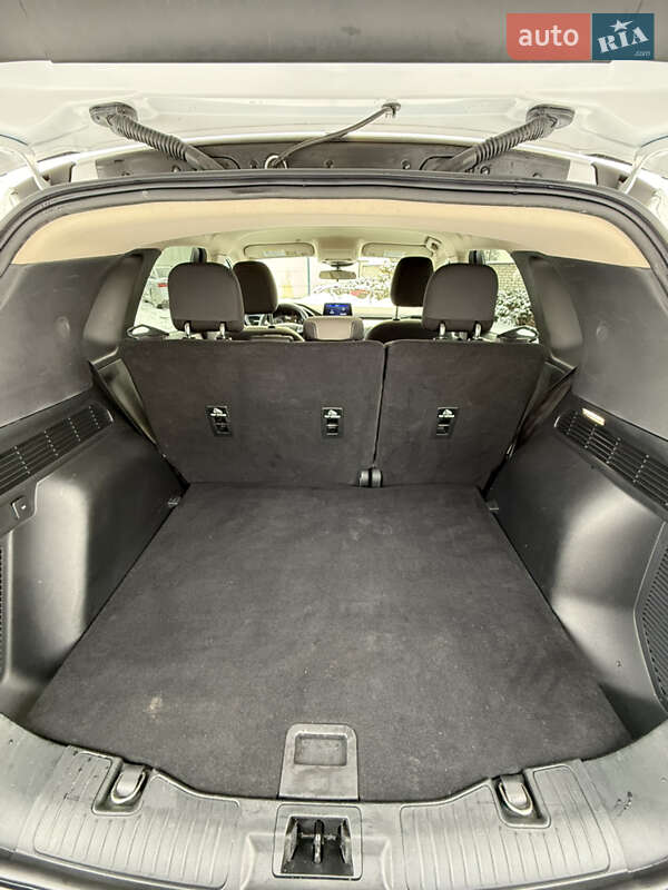 Позашляховик / Кросовер Ford Escape 2020 в Львові