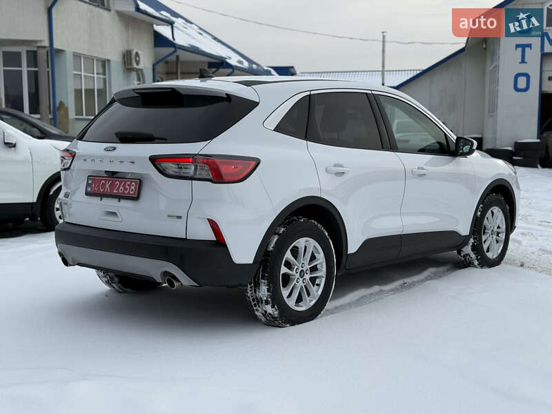 Позашляховик / Кросовер Ford Escape 2020 в Львові
