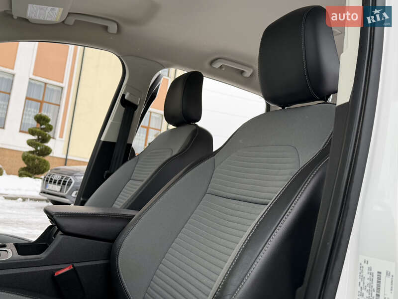 Позашляховик / Кросовер Ford Escape 2018 в Дрогобичі фото 32 Позашляховик / Кросовер Ford Escape 2018 в Дрогобичі