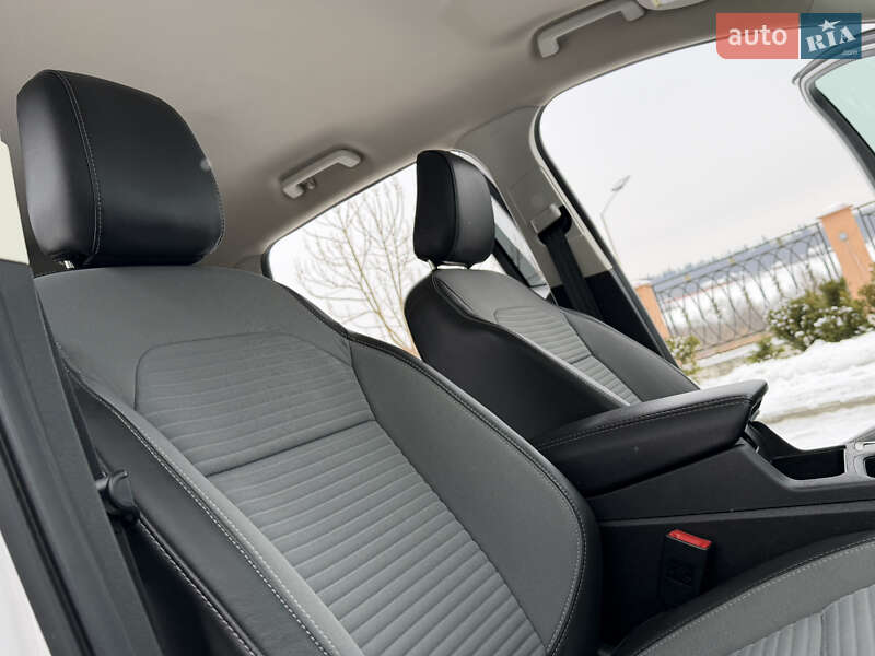 Позашляховик / Кросовер Ford Escape 2018 в Дрогобичі фото 45 Позашляховик / Кросовер Ford Escape 2018 в Дрогобичі