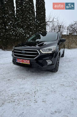 Внедорожник / Кроссовер Ford Escape 2017 в Дубно