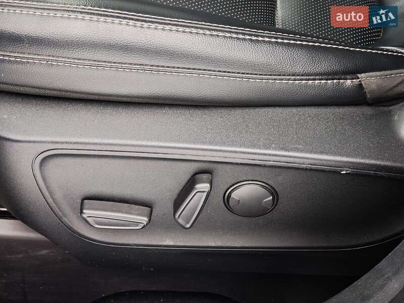 Позашляховик / Кросовер Ford Escape 2020 в Харкові фото 27 Позашляховик / Кросовер Ford Escape 2020 в Харкові