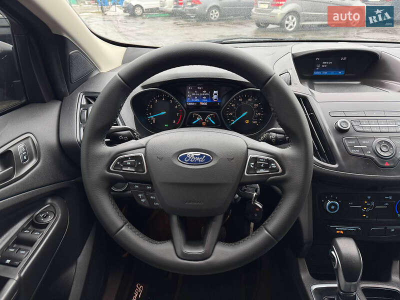 Позашляховик / Кросовер Ford Escape 2019 в Дніпрі