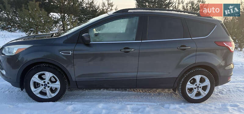 Внедорожник / Кроссовер Ford Escape 2015 в Луцке
