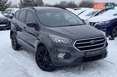 Внедорожник / Кроссовер Ford Escape 2018 в Ивано-Франковске