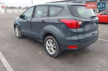 Внедорожник / Кроссовер Ford Escape 2019 в Киеве