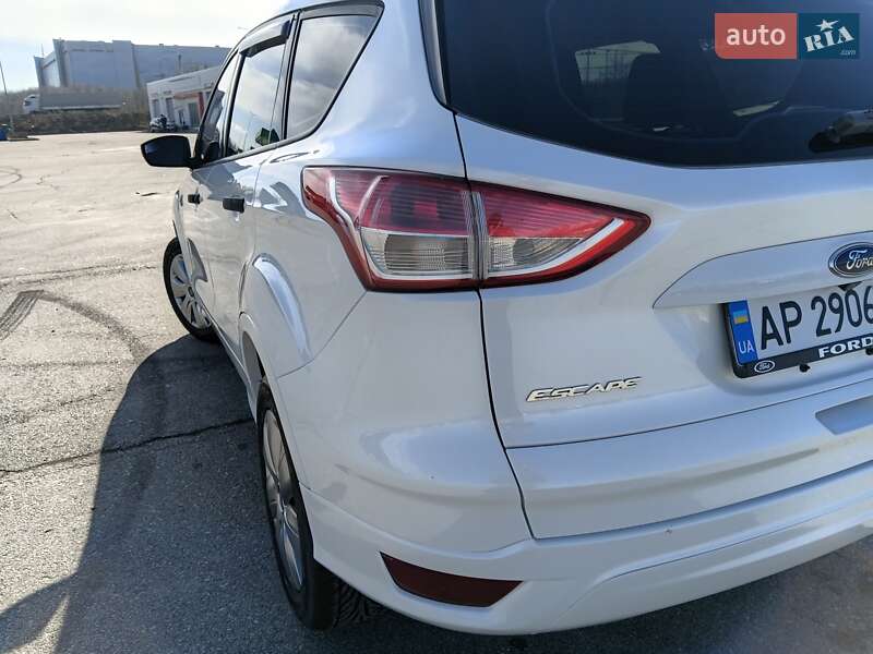 Внедорожник / Кроссовер Ford Escape 2015 в Запорожье