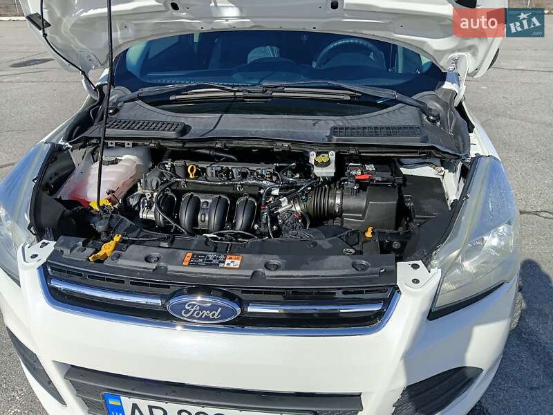 Внедорожник / Кроссовер Ford Escape 2015 в Запорожье