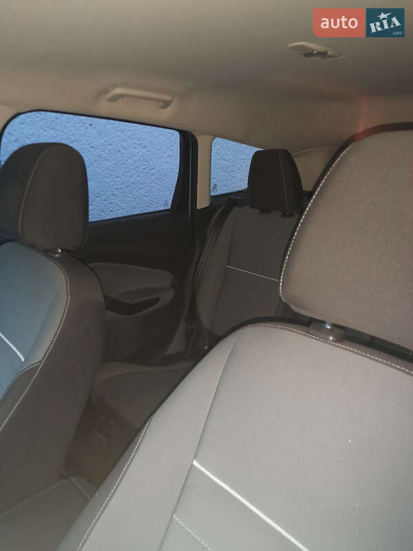 Внедорожник / Кроссовер Ford Escape 2012 в Ужгороде