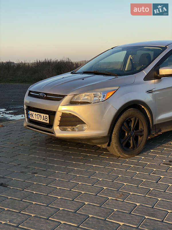 Внедорожник / Кроссовер Ford Escape 2014 в Ровно