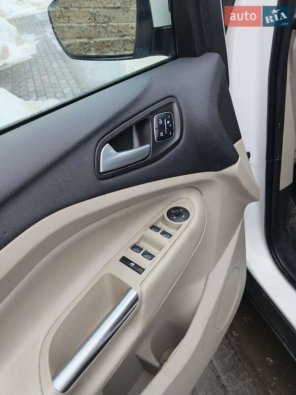 Внедорожник / Кроссовер Ford Escape 2016 в Ровно фото 10 Внедорожник / Кроссовер Ford Escape 2016 в Ровно