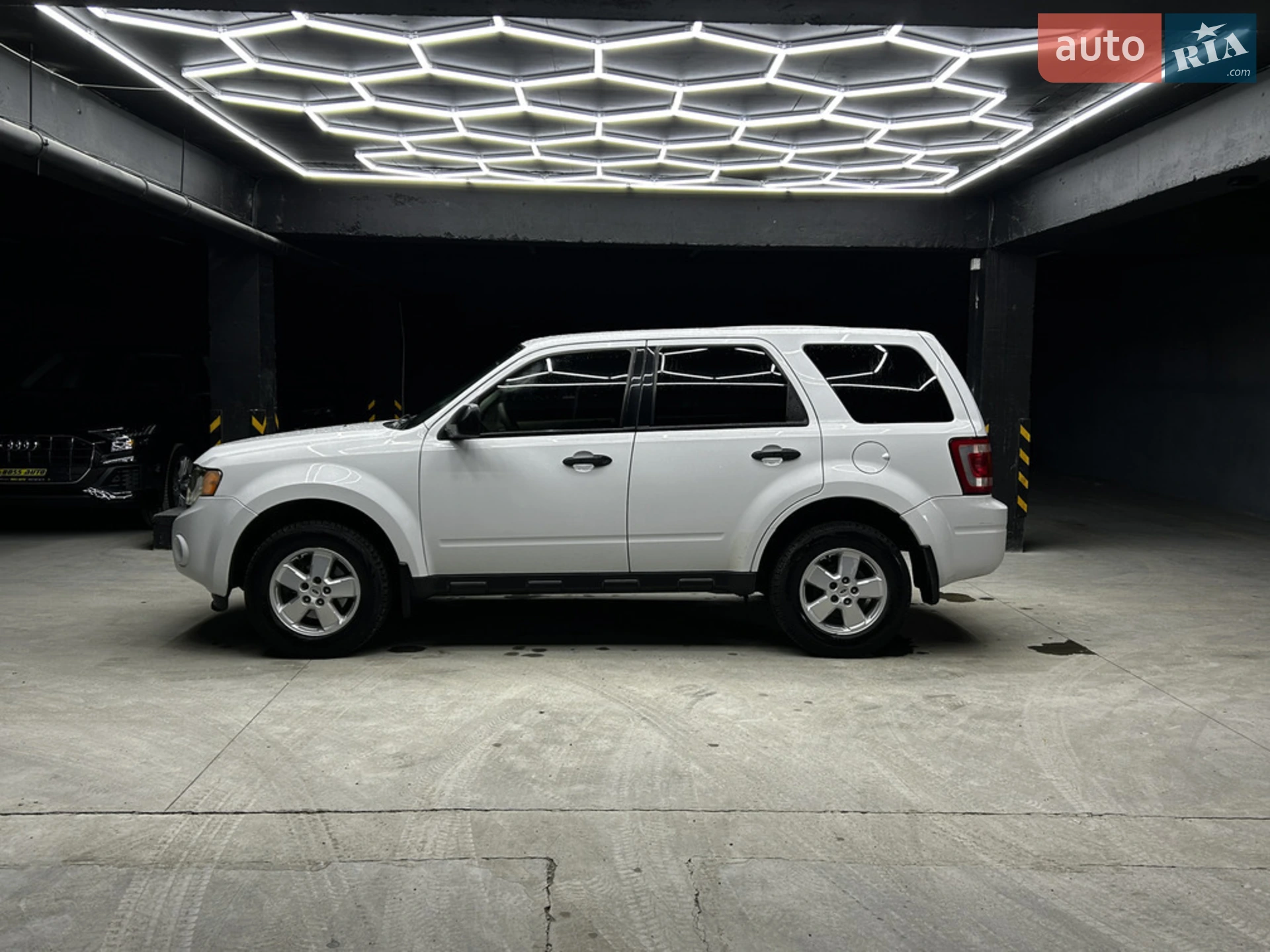 2010 Ford Escape - мініатюра 5