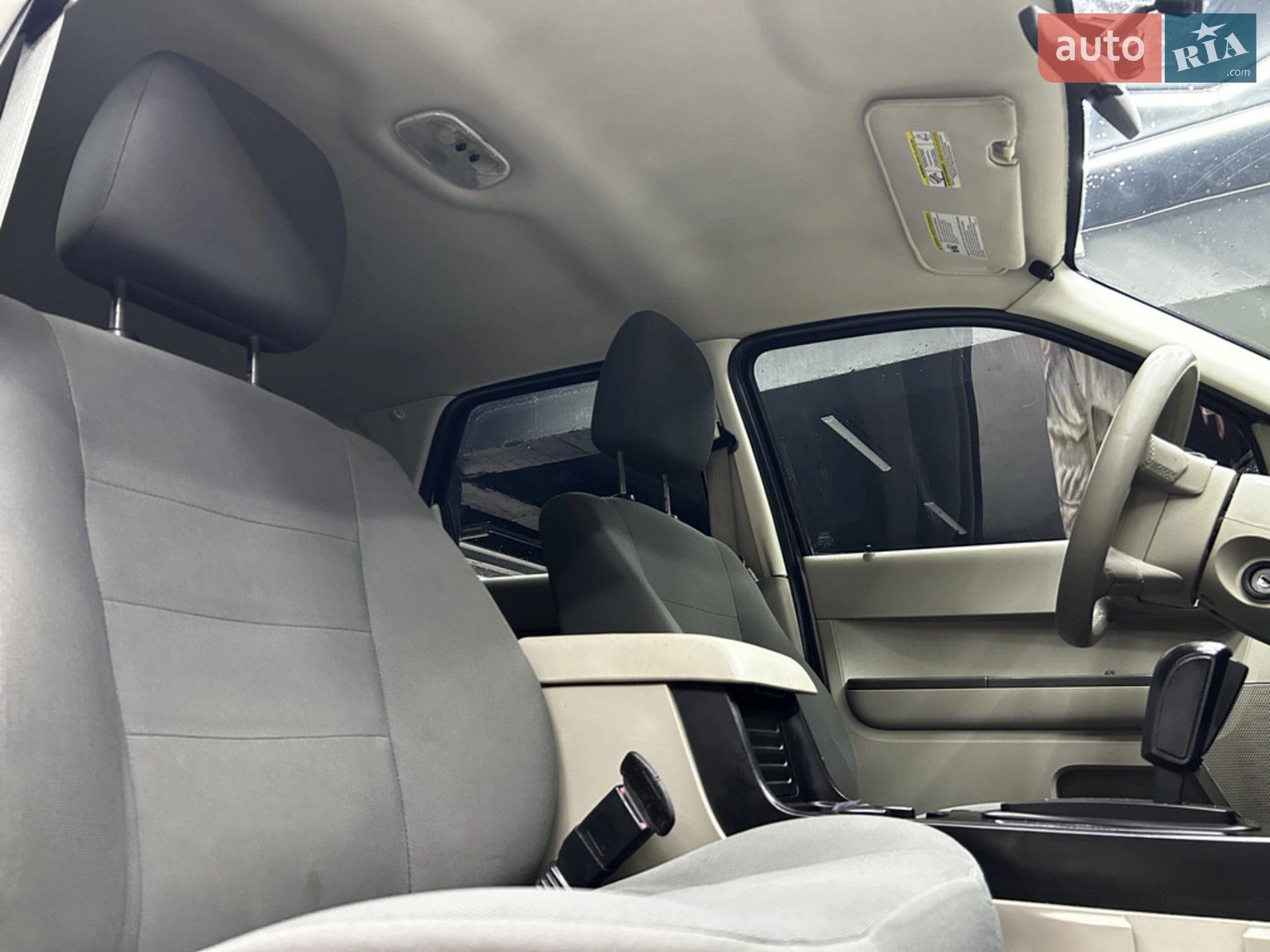 2010 Ford Escape - мініатюра 22