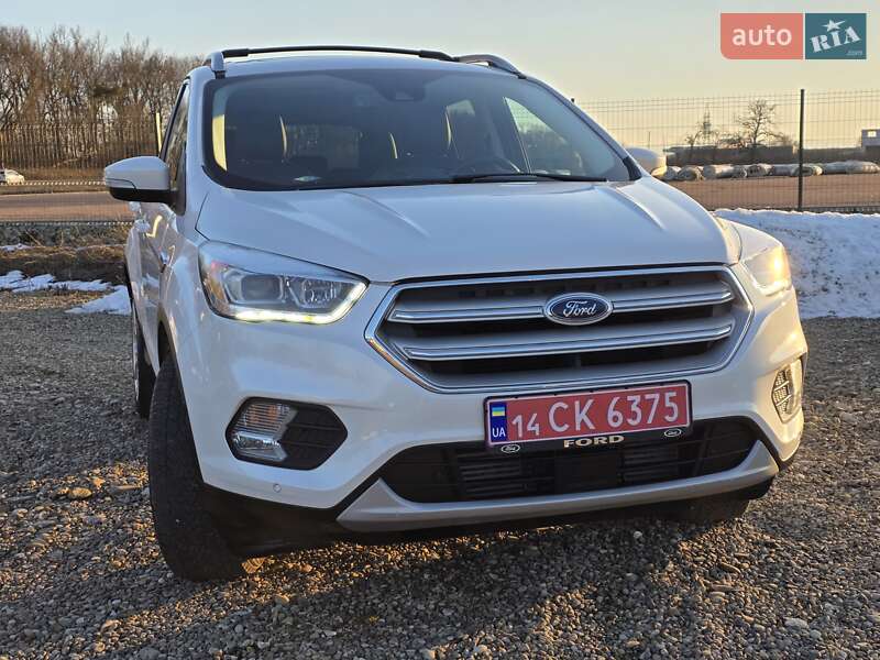 Позашляховик / Кросовер Ford Escape 2018 в Стрию