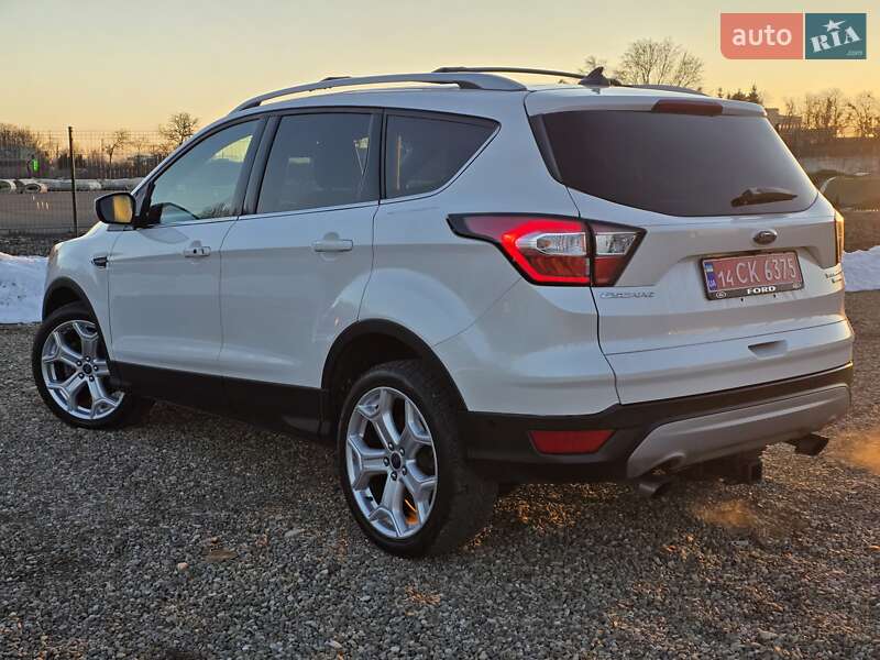 Позашляховик / Кросовер Ford Escape 2018 в Стрию
