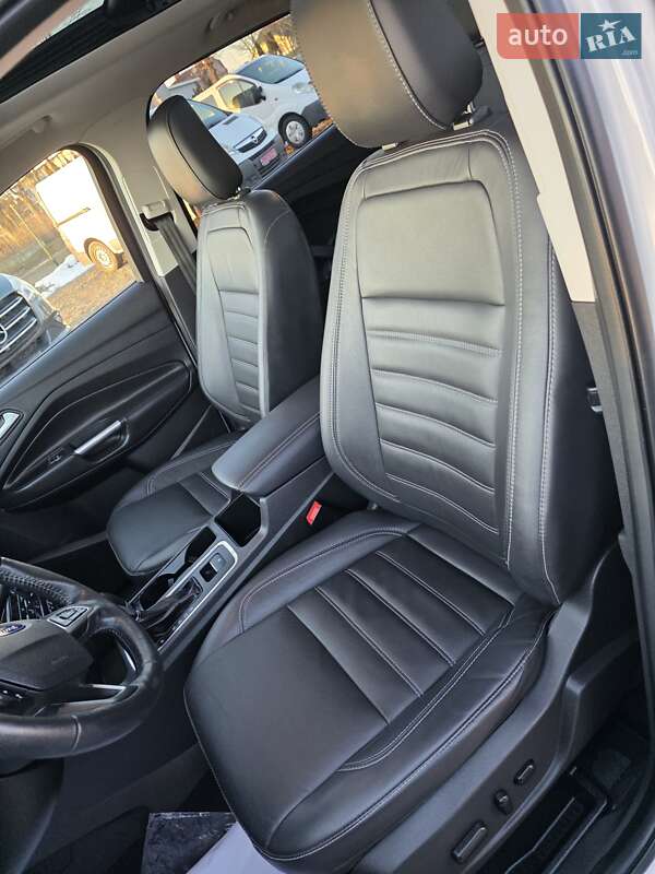 Позашляховик / Кросовер Ford Escape 2018 в Стрию