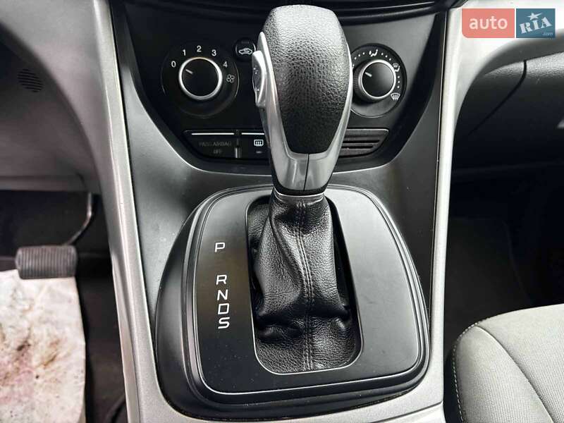 Внедорожник / Кроссовер Ford Escape 2016 в Запорожье