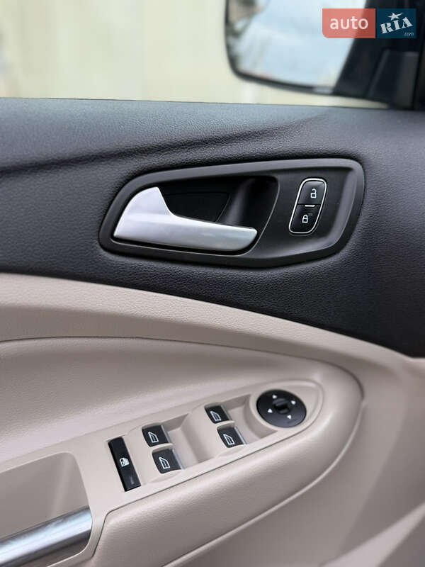 Внедорожник / Кроссовер Ford Escape 2019 в Одессе