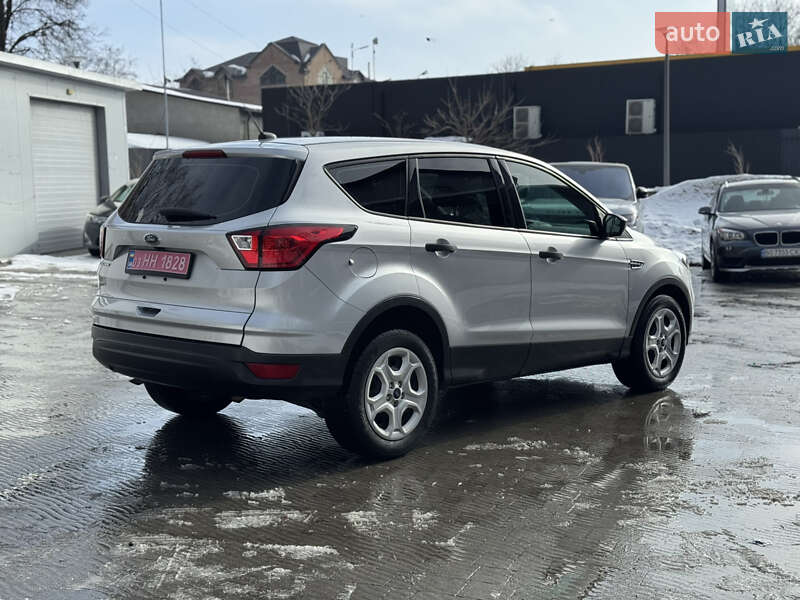 Внедорожник / Кроссовер Ford Escape 2018 в Тернополе