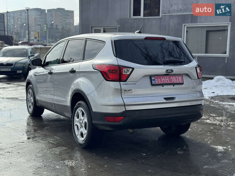 Внедорожник / Кроссовер Ford Escape 2018 в Тернополе