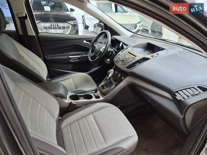 Внедорожник / Кроссовер Ford Escape 2015 в Хмельницком