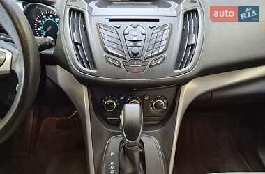 Внедорожник / Кроссовер Ford Escape 2015 в Хмельницком