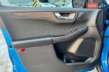 Внедорожник / Кроссовер Ford Escape 2019 в Киеве