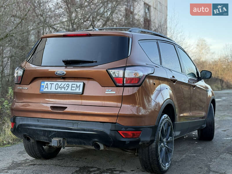 Внедорожник / Кроссовер Ford Escape 2017 в Коломые