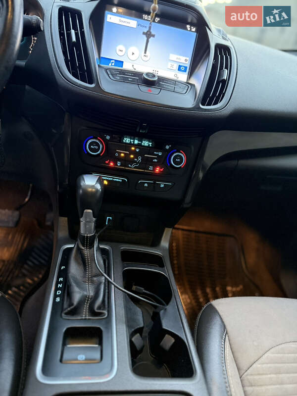 Внедорожник / Кроссовер Ford Escape 2017 в Коломые