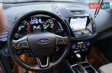 Внедорожник / Кроссовер Ford Escape 2017 в Коломые