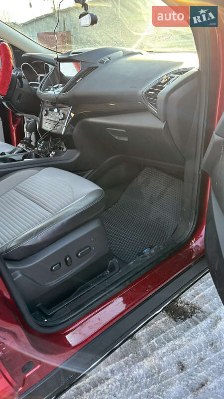 Внедорожник / Кроссовер Ford Escape 2017 в Киеве
